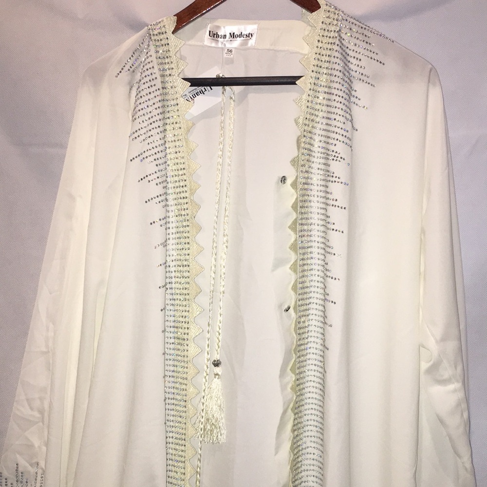 NWT Urban Modesty Ivory Lace Belted Kimono | Beaded Accents | Size M